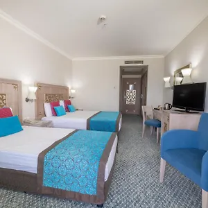 Double or Twin Room Partial Sea View